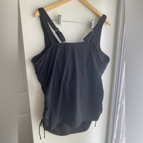 NWT Lands End Women’s Swim Suit Shirt Top Black Size 24W Built in Bra Underwire - Picture 5 of 11